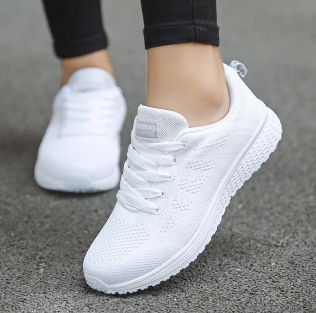 Women’s Sports Sneakers