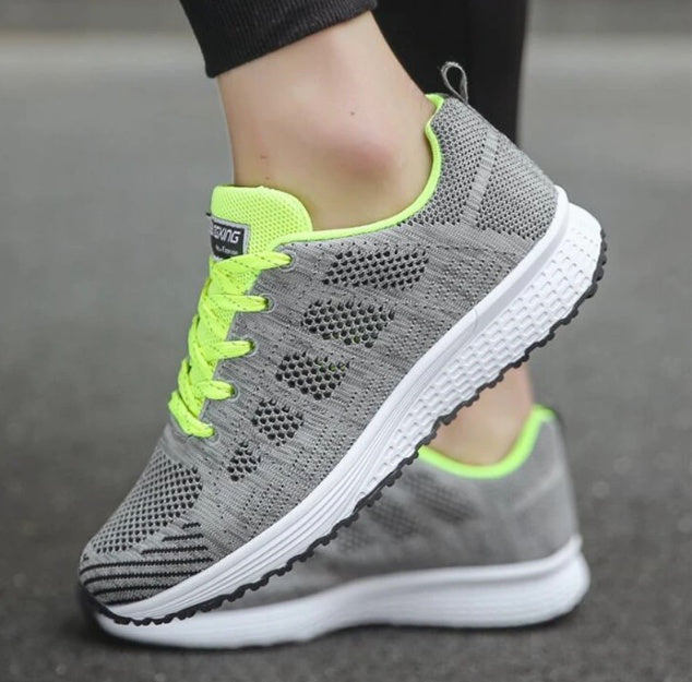 Women’s Sports Sneakers
