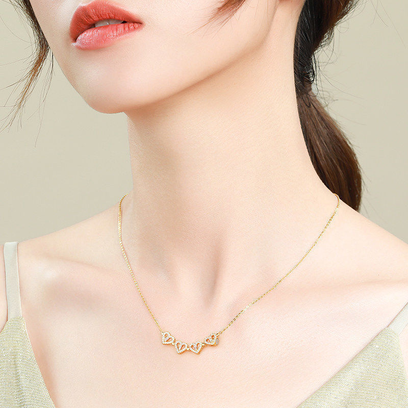 Magnetic Clover Heart Necklace