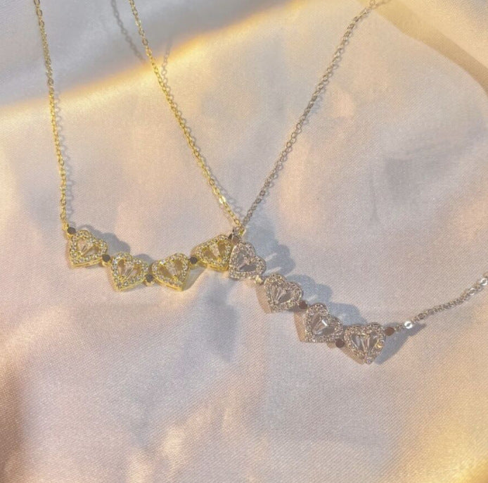 Magnetic Clover Heart Necklace