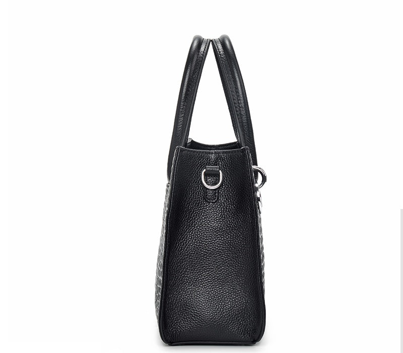 Women’s Leather Messenger Bag